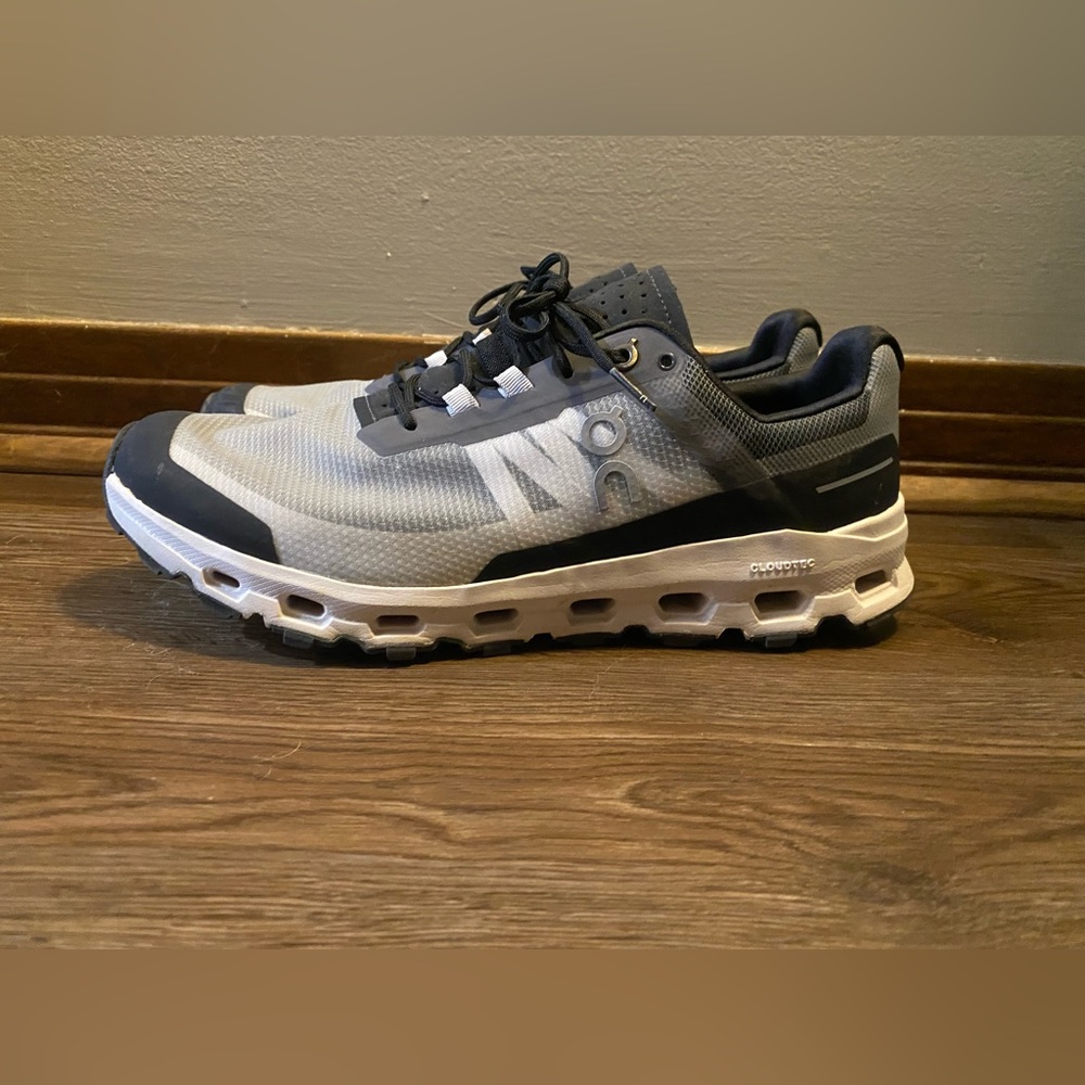 On Cloud Gray Womens Size 10